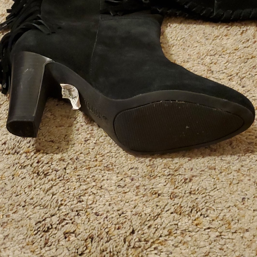 Boots - Picture 3 of 3